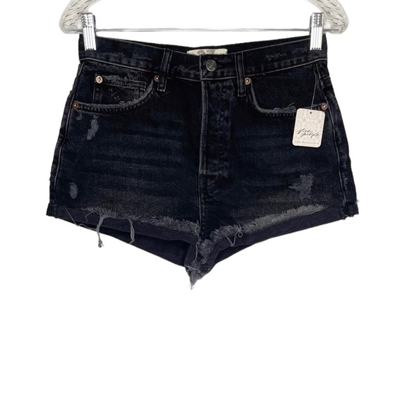 Free People Lasso Denim Short Faded Black Button Fly Fray Hem NWT - Picture 2 of 12